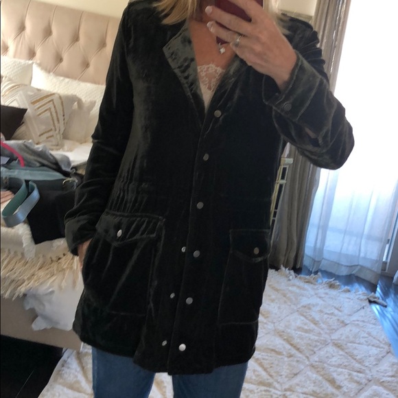 Velvet Jacket - Picture 1 of 3